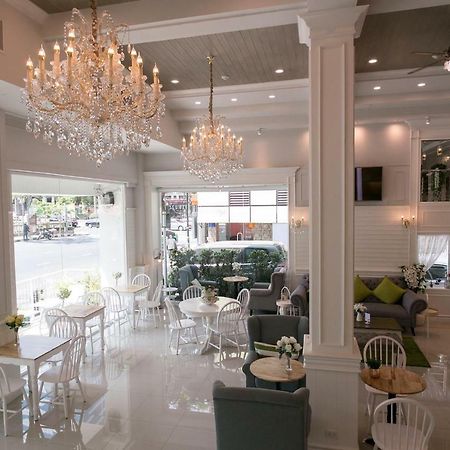 Mali @Silom Boutique Hotel Bangkok Exterior photo